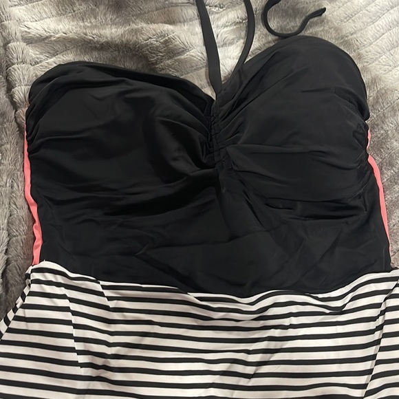 Victoria Secret Colorblock OnePiece Swimsuit L - Picture 2 of 7